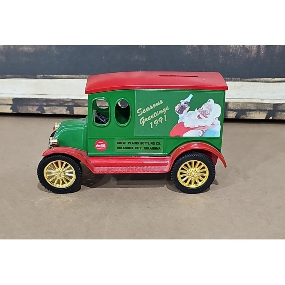 ERTL 1920 Coca Cola Truck Bank Santa Seasons Greetings 1991 1/25